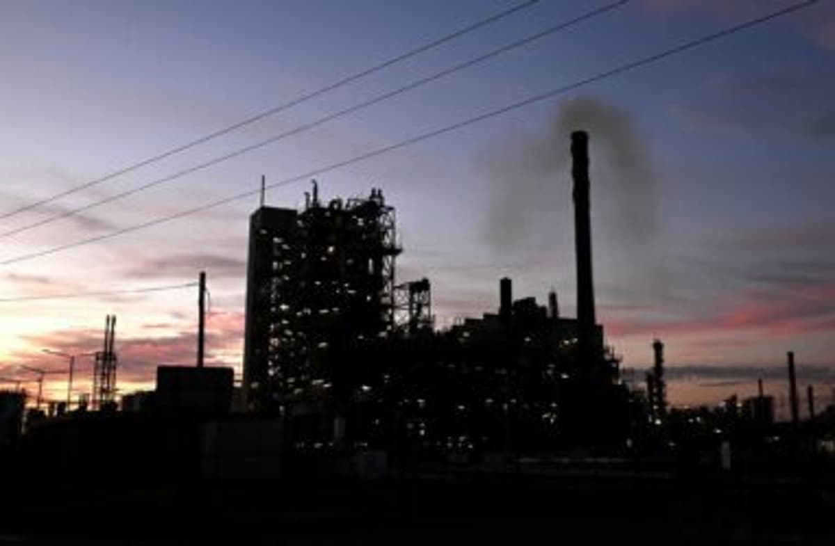 Carbon Refinery Turns CO₂ Into Concrete Building Material