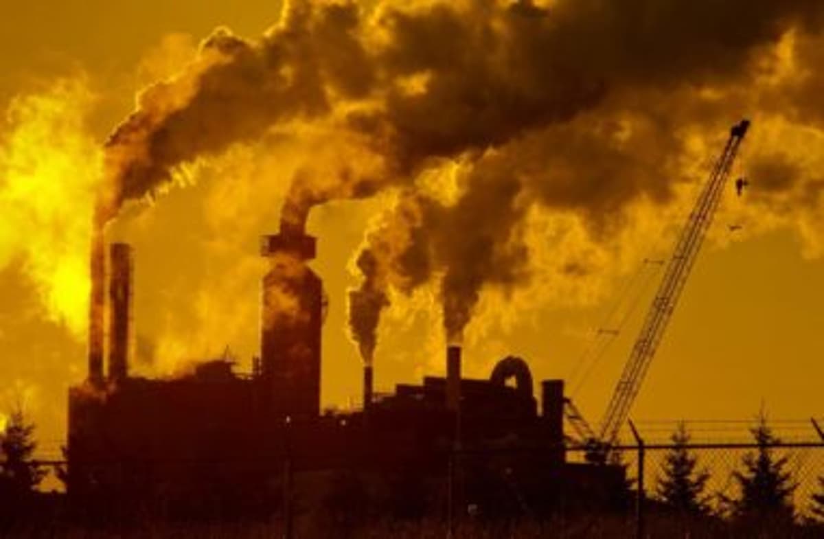Fossil Fuel Use Must Halve by 2035 to Prevent Disaster