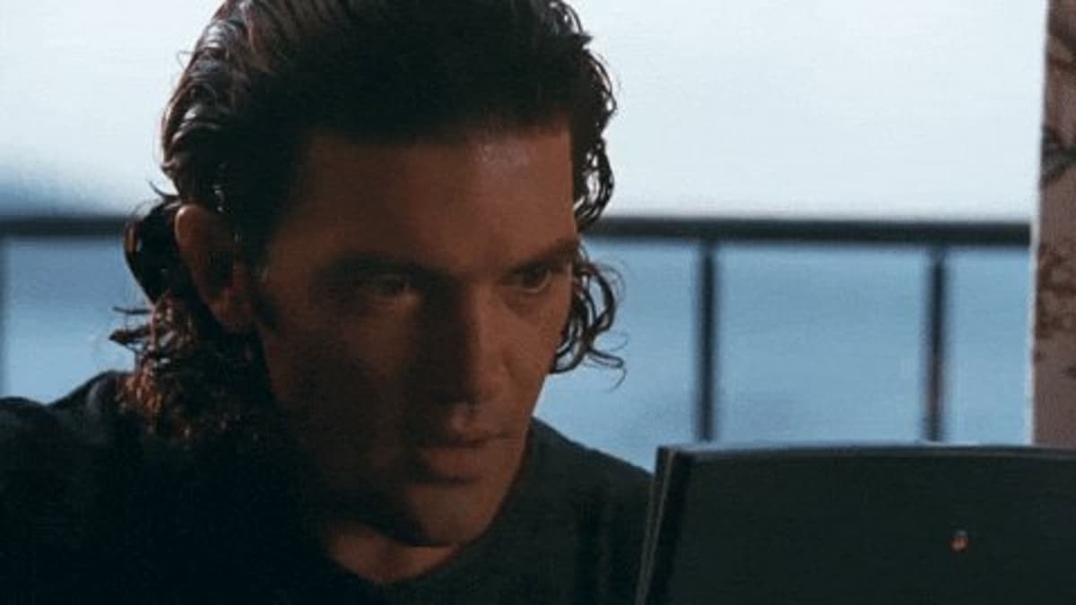 Early Flight Delay Turns Inconvenience Into Relief