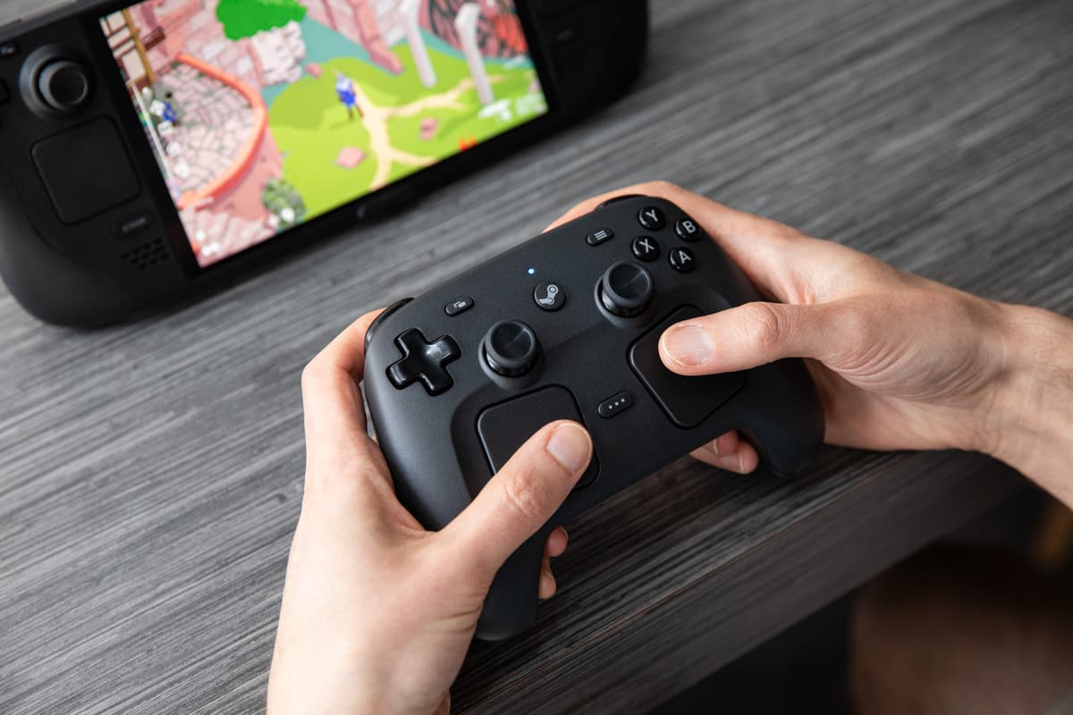 Listen to the New Steam Controller Buzz to the Tune of Doom