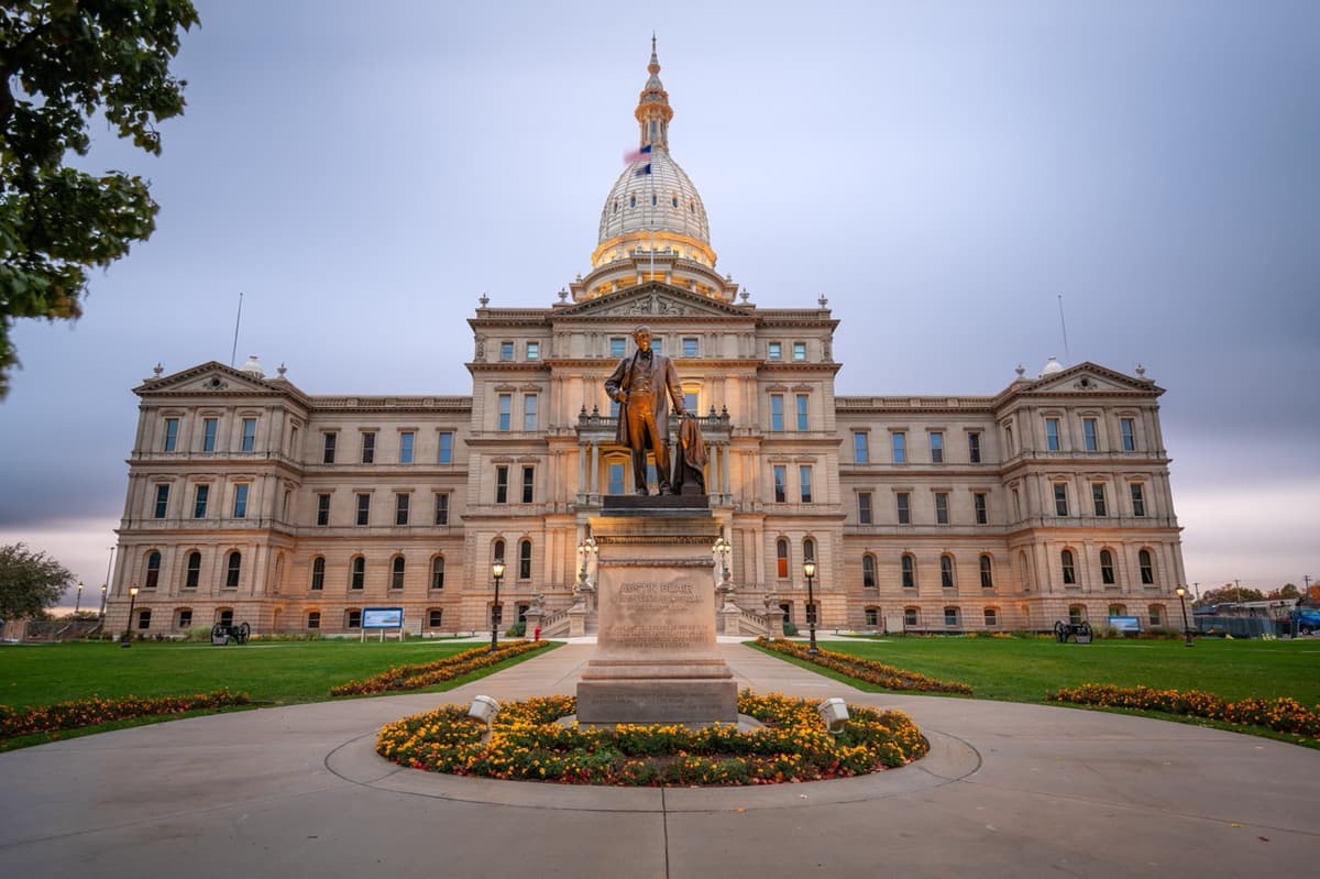 Michigan Lawmakers Introduce Bill to Create Statewide Community Solar Program