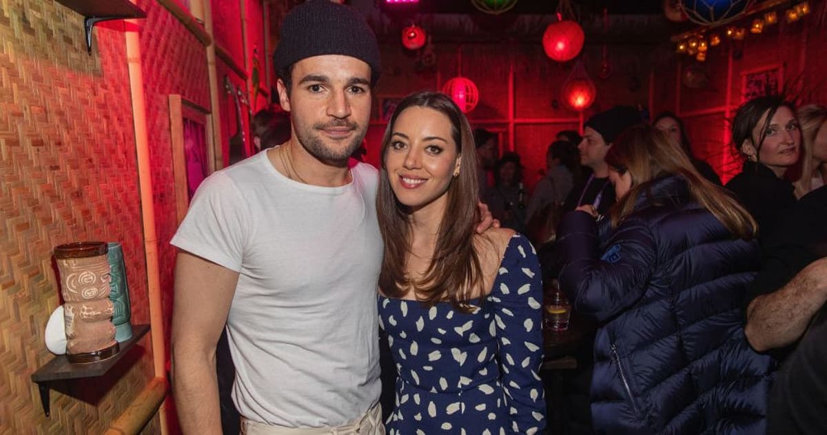 Aubrey Plaza and Chris Abbott Are Having a Baby