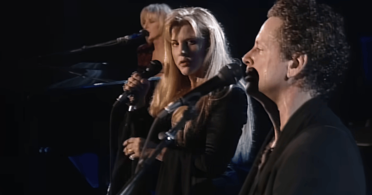 Lindsey Buckingham Claims He’s Not Haunted by That ‘Silver Springs’ Performance