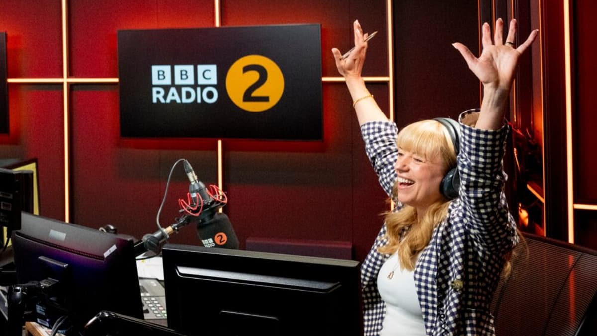 Sara Cox to Host Radio 2 Breakfast Show