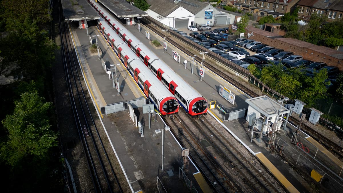 Piccadilly Line Upgrades Prepare for Introduction of New Trains