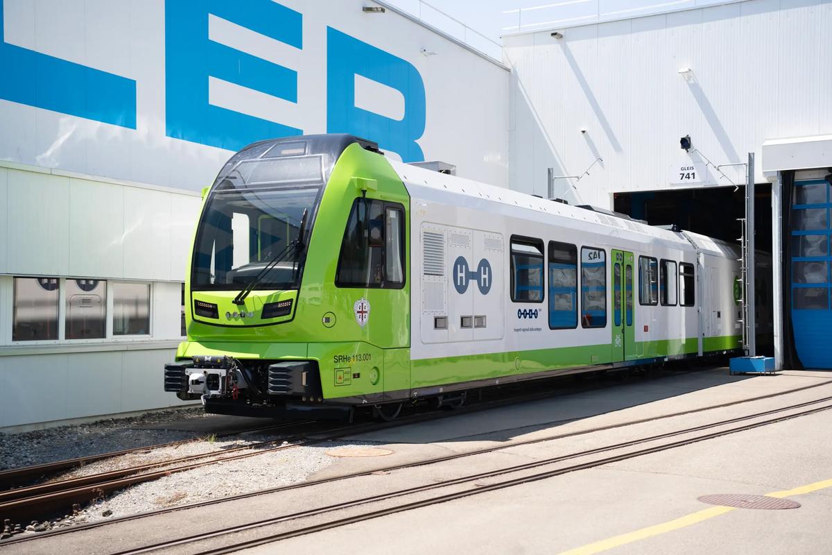Stadler and ARST Unveil World’s First Narrow-Gauge Hydrogen Train