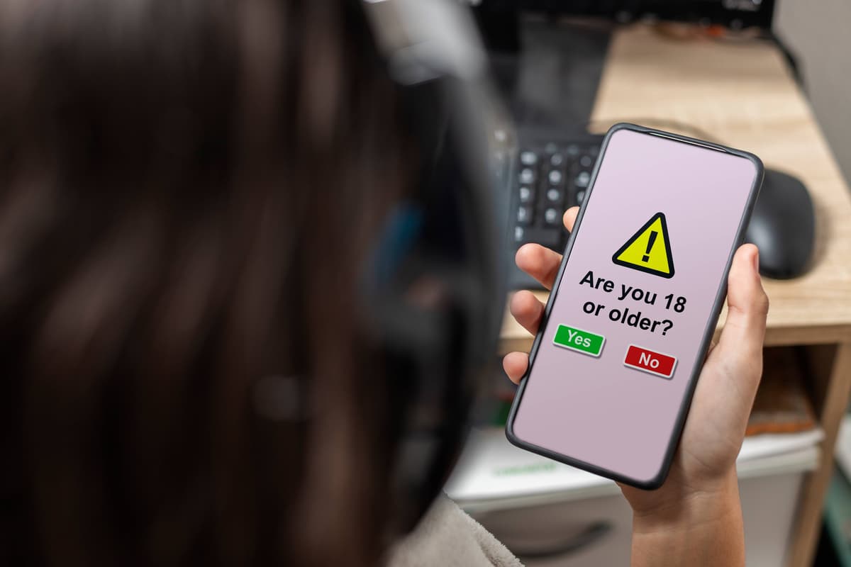 Linux May Get a Hall Pass From One State Age-Check Bill, but Congress Plays Hall Monitor