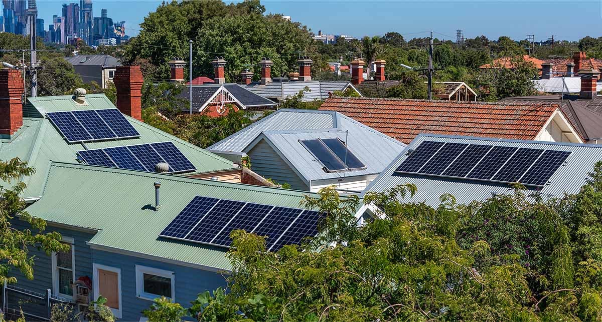 AEMO Looks to EVs, Data Centres and Industry to Help Ease Overload of Rooftop PV in Middle of Day