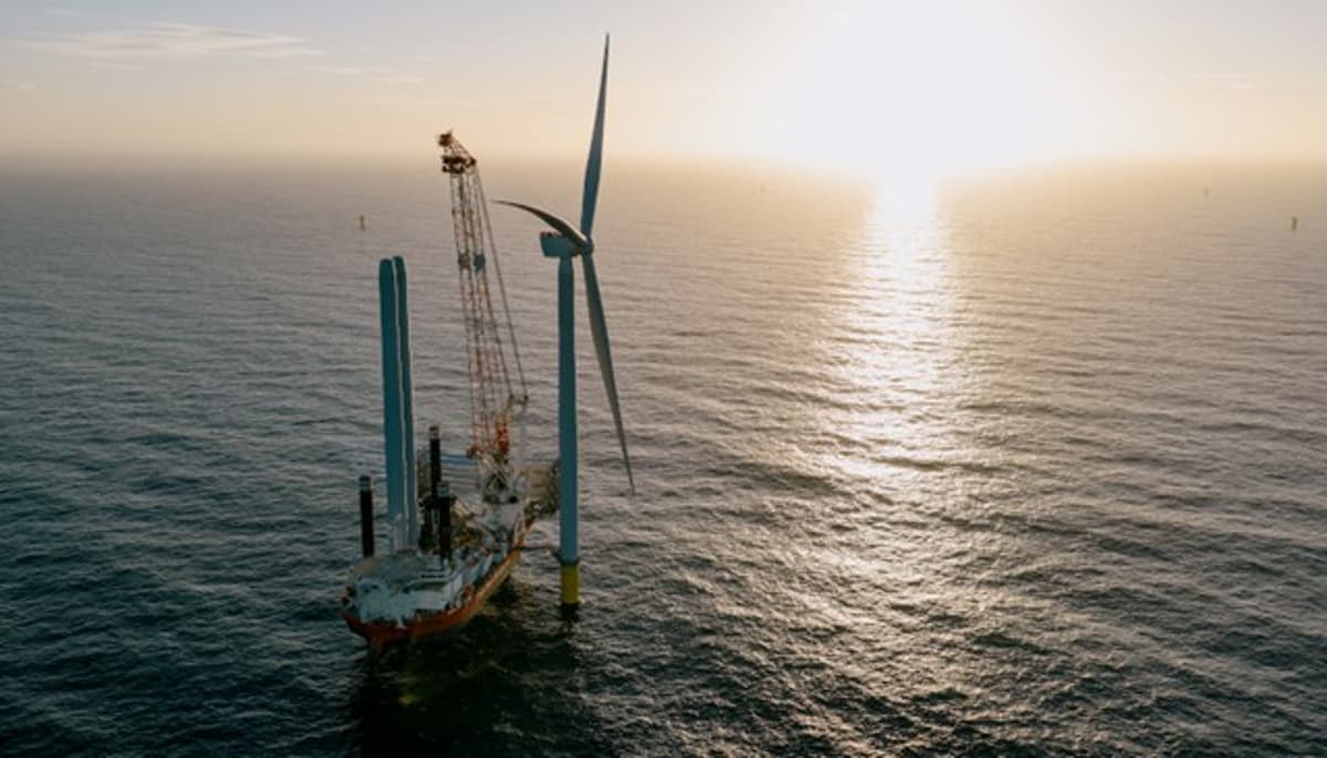 RWE Installs First Turbine at 1.1GW Thor