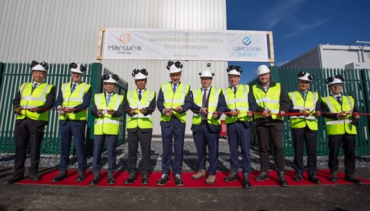 Lumcloon, Hanwha Cut Ribbon on Irish Storage Site