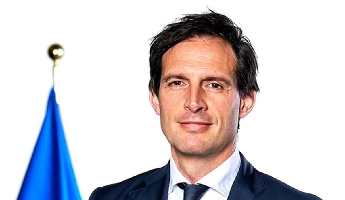 EU Climate Chief Calls for Renewables Surge