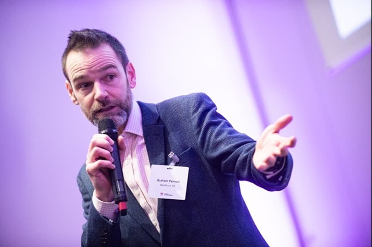 GB Clean Power Hinges on Fixing Grid Connections