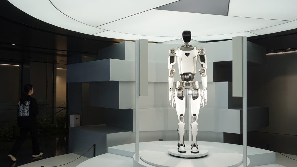 China Leads the Humanoid Robot Race — but the U.S. Still Has a Shot