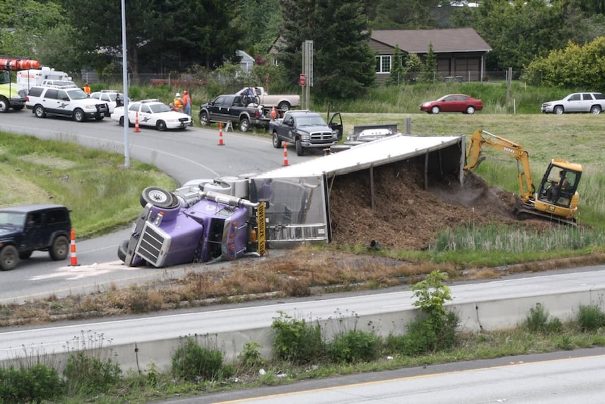 Why Semi-Truck Accident Claims Bring Unique Legal Hurdles