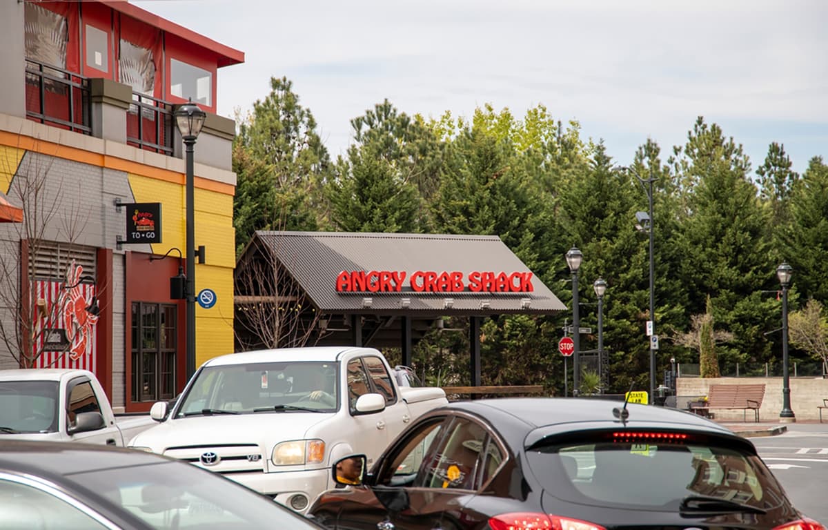 Hands-On Approach Toward Supplier Contracts Steadies Angry Crab Shack Amid Tariffs, Fuel Price Spikes