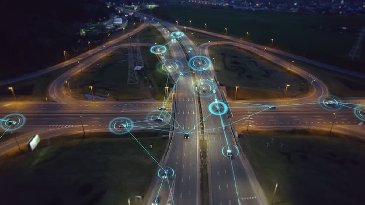 UK Sets Out Vision for Open, Interoperable Connected Vehicle Services