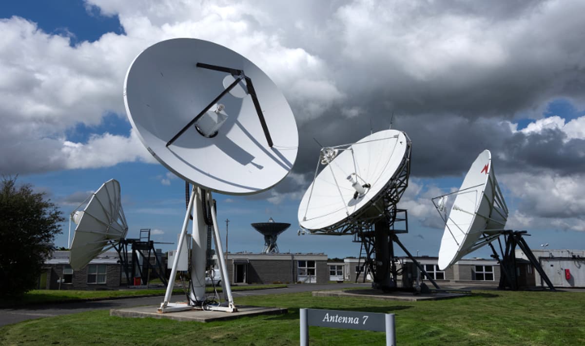 Intuitive Machines to Acquire Goonhilly Earth Station and COMSAT to Scale Deep Space Network