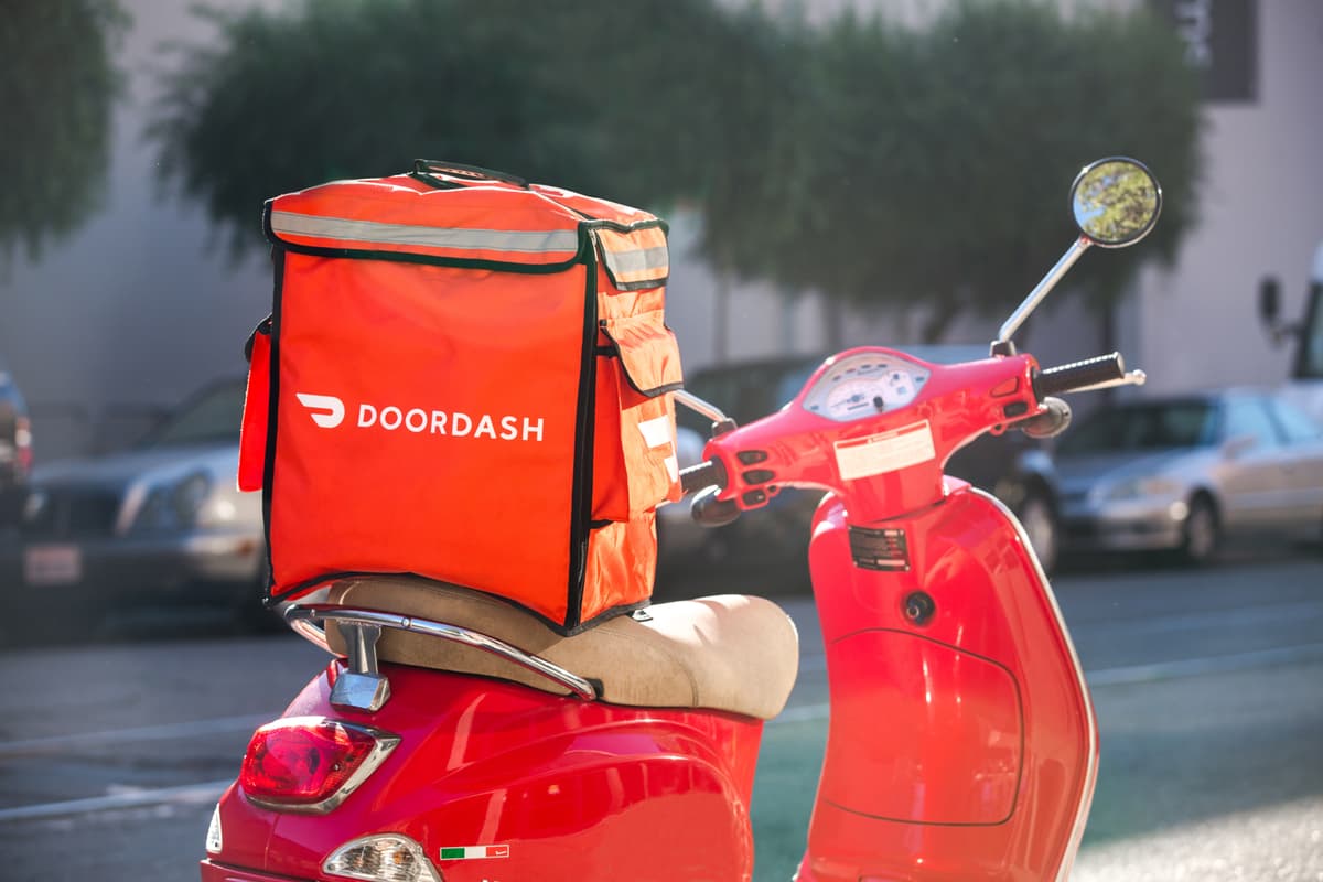 3 Reasons to Stay Away From Surging DoorDash Stock