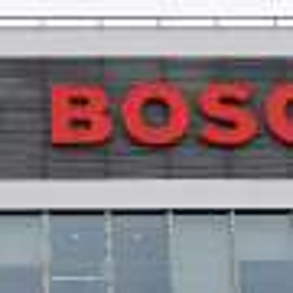 Struggling German Auto Supplier Bosch Pivots to Robots