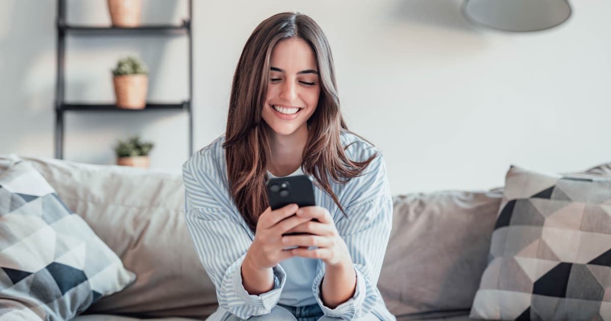 Psychology Says People Who Always Keep Their Phone on Silent Aren’t Antisocial — They’ve Quietly Decided that Their Own Mental...