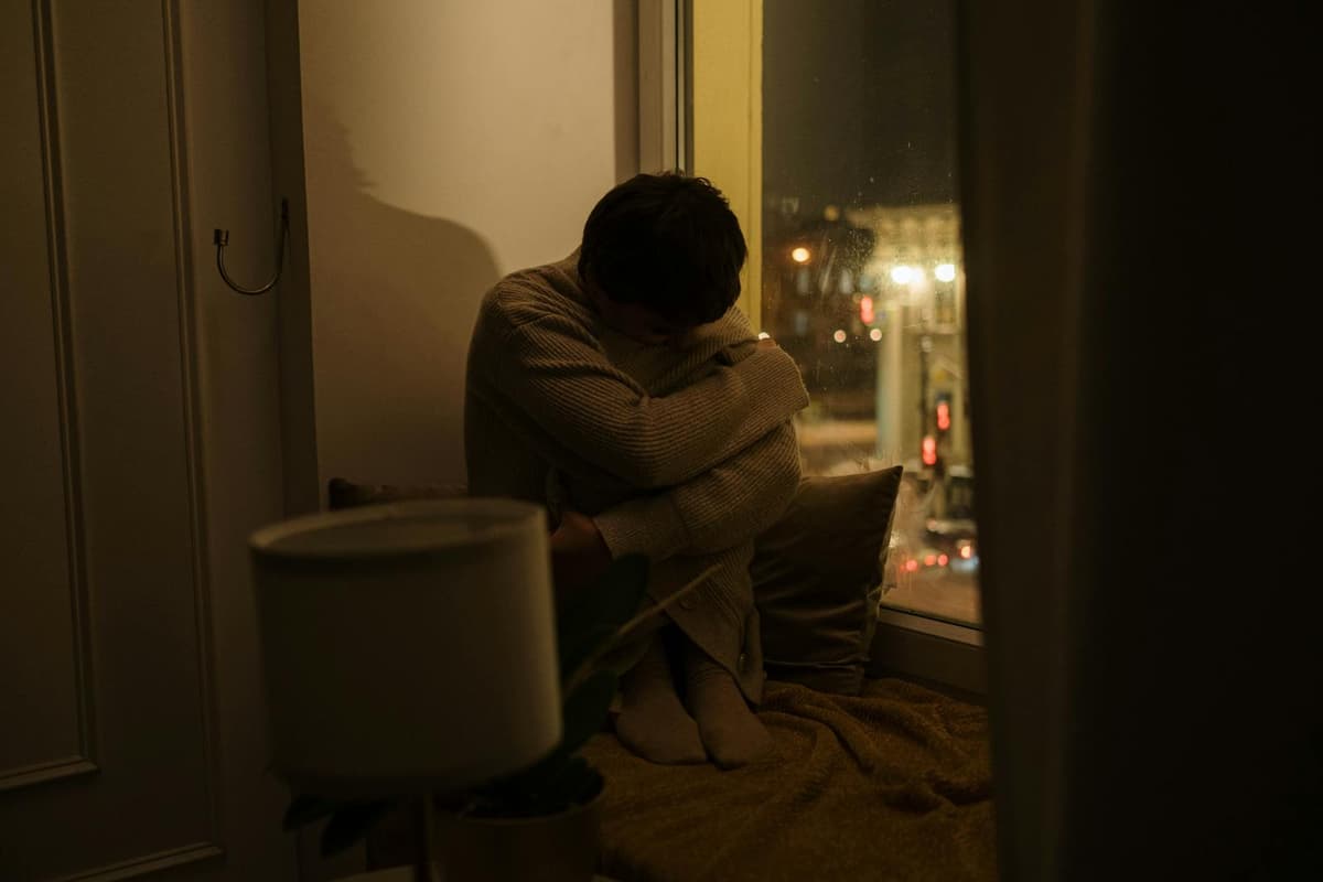 The People Who Never Cry During Movies Aren’t Emotionally Unavailable. They Process Grief in Private because Vulnerability Was Never Safe...