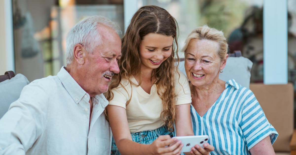Psychology Says the Grandparents Whose Grandchildren Genuinely Want to Spend Time with Them Aren’t the Ones with the Biggest Gifts,...