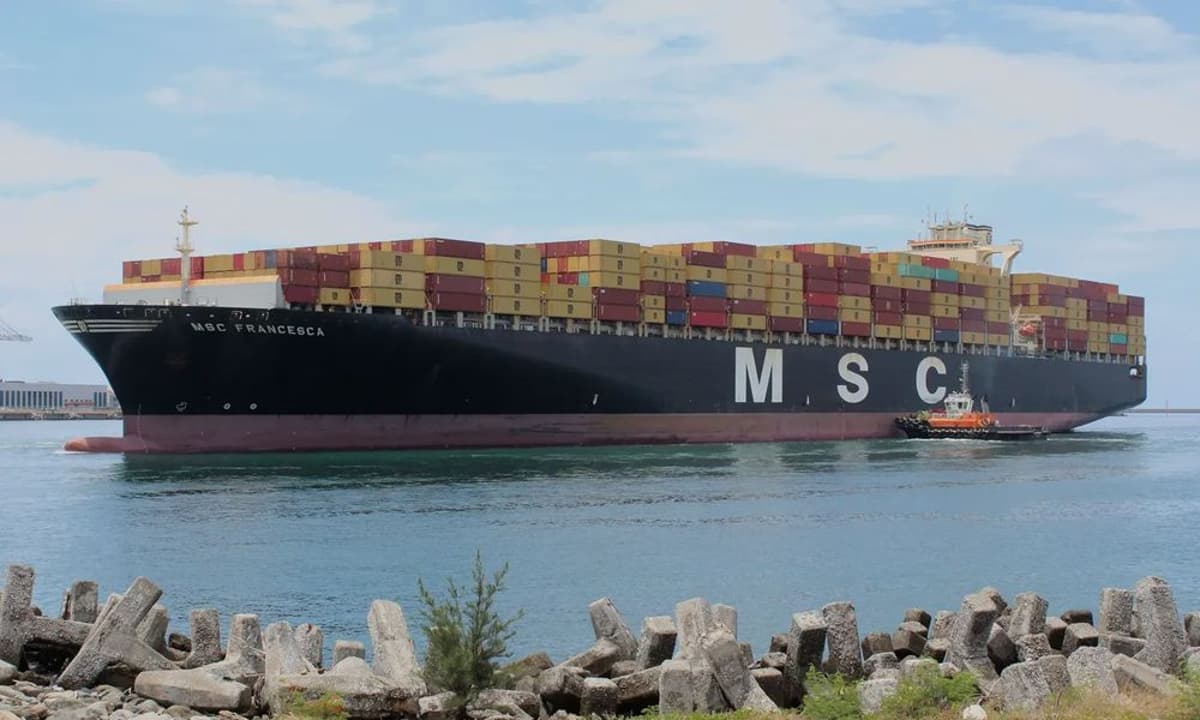 Iran Seizes Two Boxships After Fresh Attacks in Strait of Hormuz