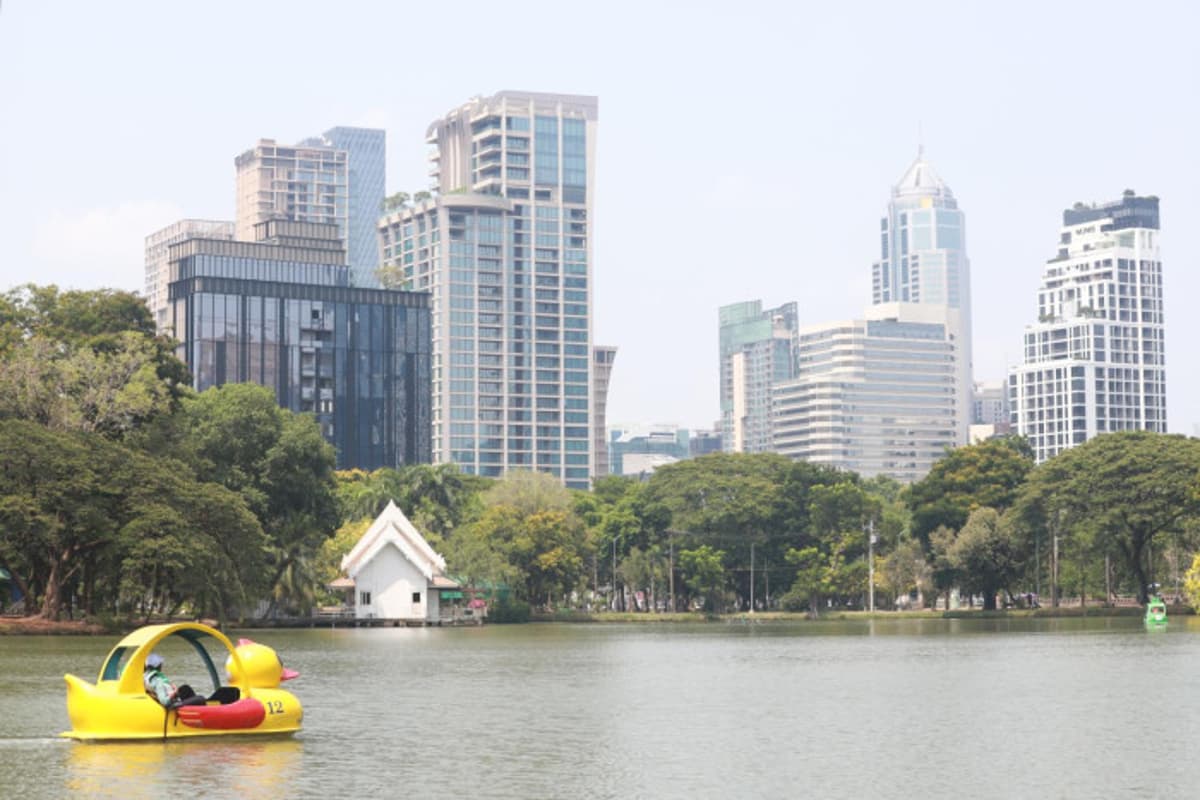 Domestic Travel Set to Slow for Long Holiday