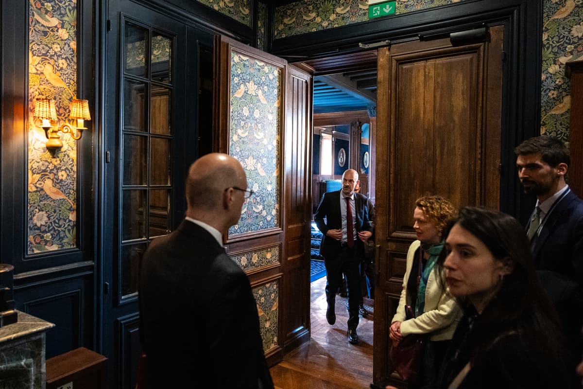 France Joins EU Sanctions Pressure on Israel