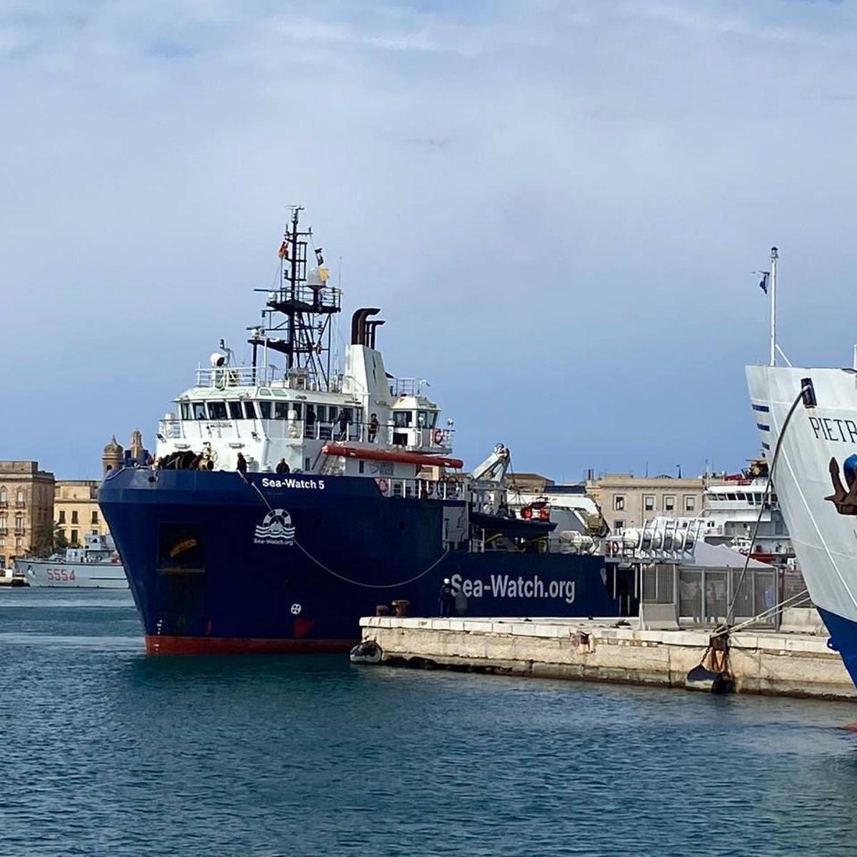 EU-Backed Libyan Coast Guard Shot at and Threatened to Kidnap Crew of German Aid Ship