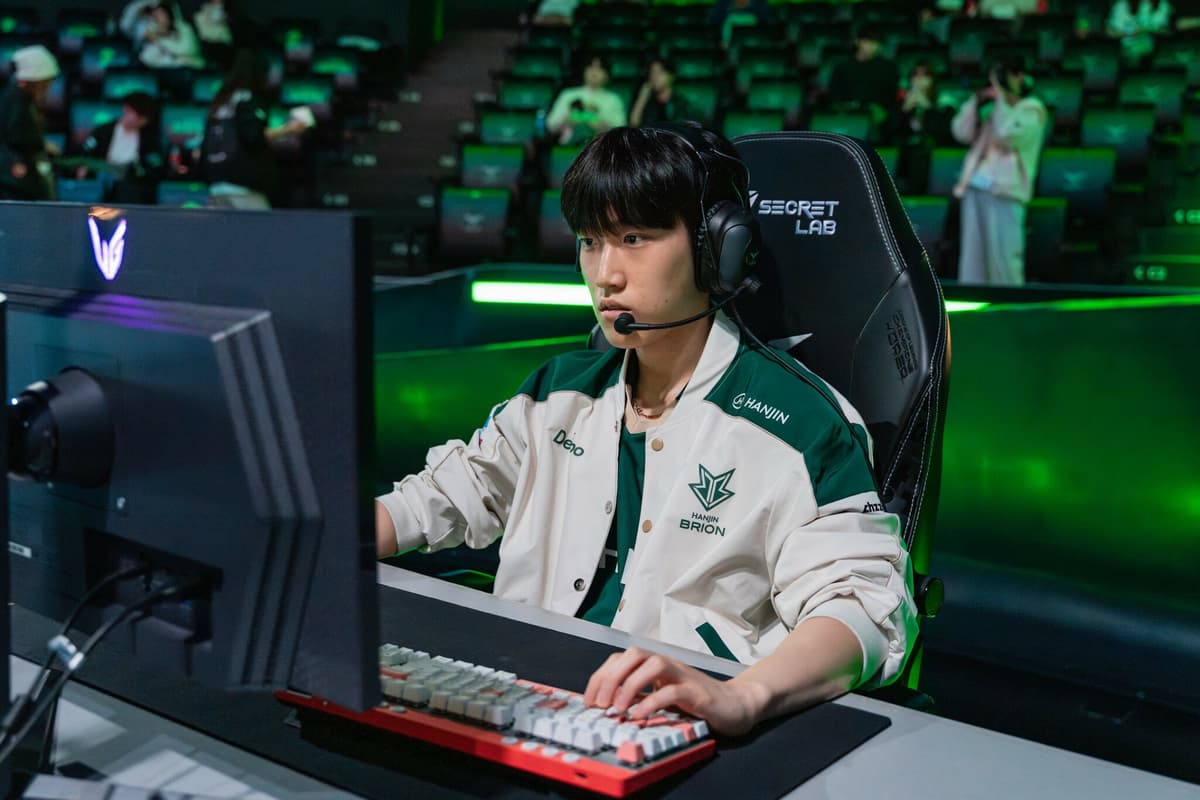 'Casting' On the Importance of 'Communication' In Team Games'