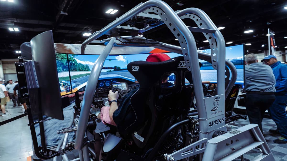 SimCraft Brings Realistic Racing Simulators to Sim Racing Expo