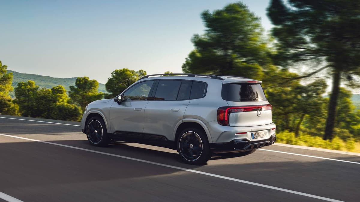 The $50K Mercedes that Fits 7 People and Still Parks Like a Sedan