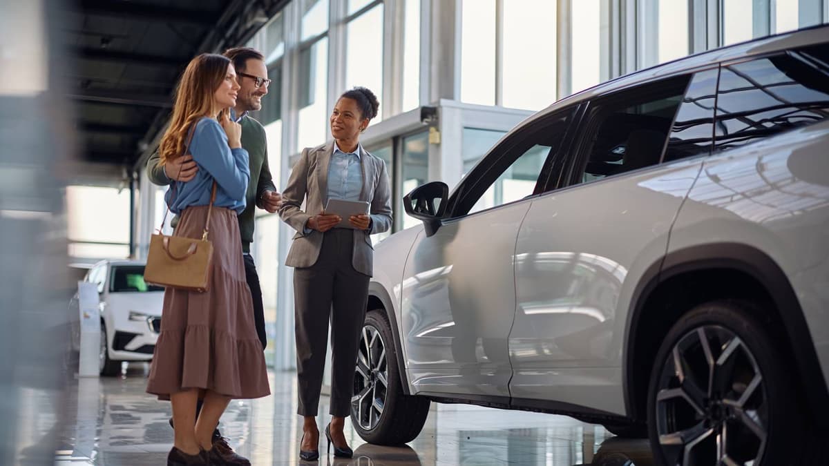 Thinking About Leasing a Car in 2026? Here’s when the Math Actually Makes Sense