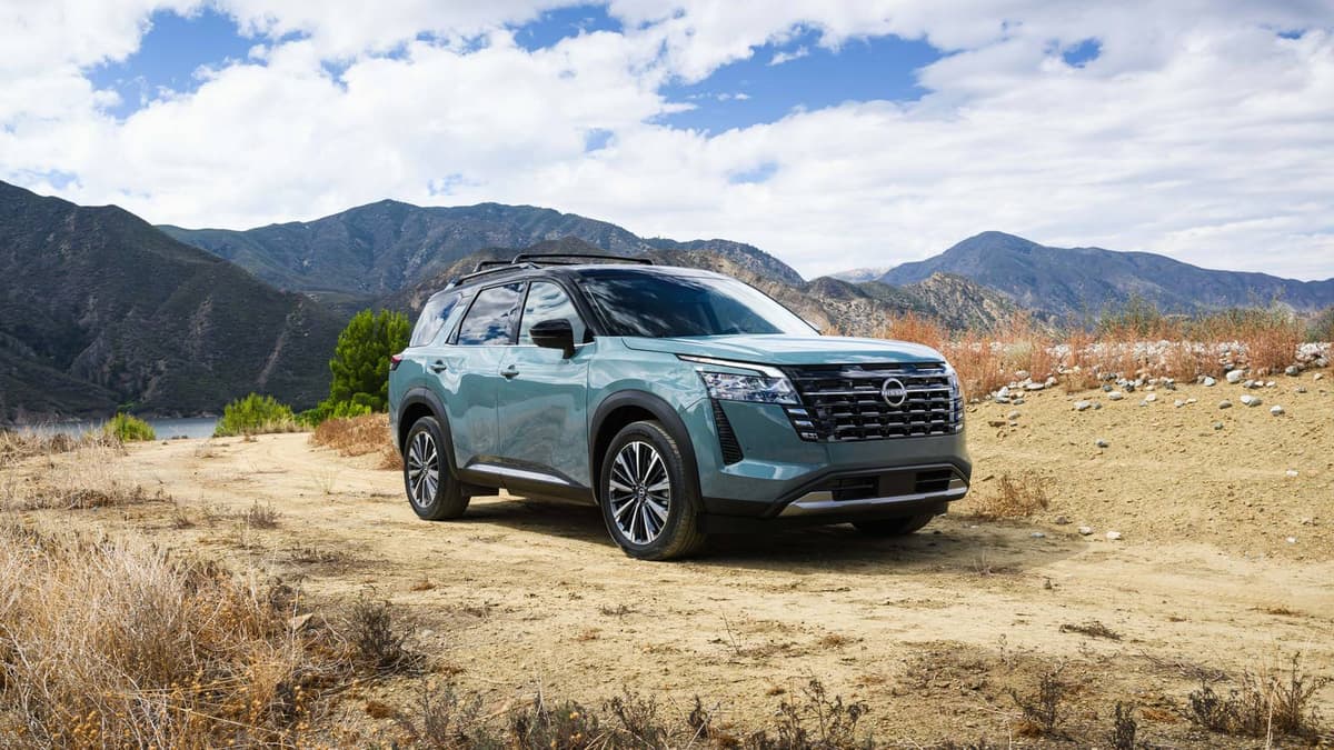 This $40,000 Nissan SUV Beats a $57,000 Lincoln on Fuel Economy and Towing