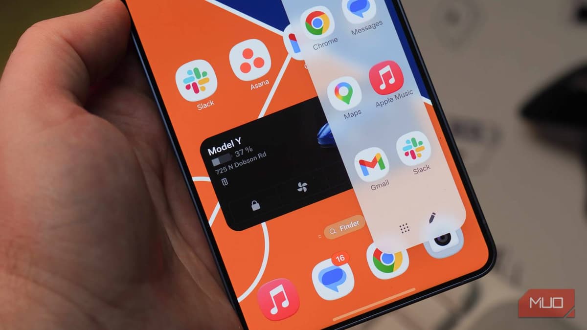 I Turned Samsung's Edge Panel Into the Most Useful Part of My Phone