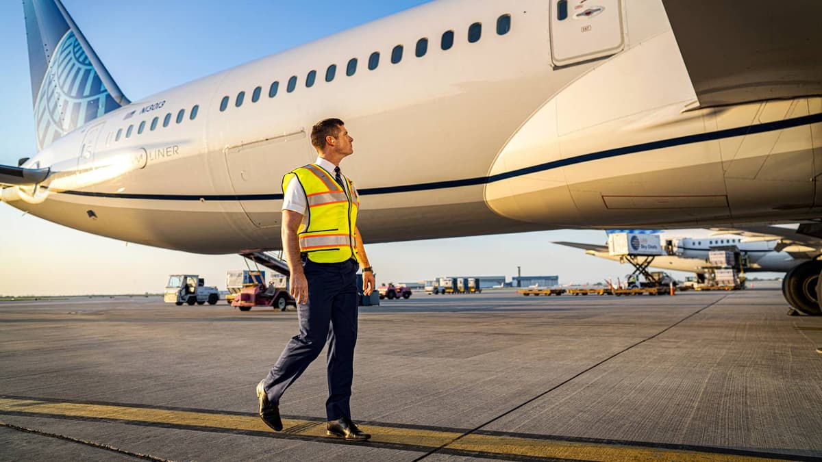 8 US Airlines With The Highest Captain Salaries In 2026