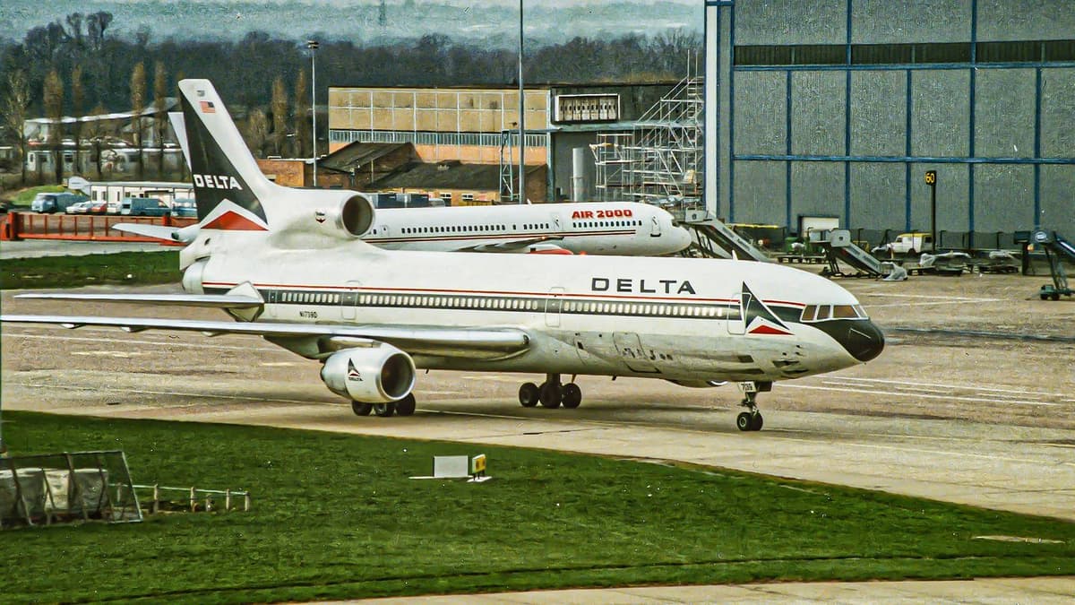 The Forgotten Widebody That Outsold The 747 On Medium-Haul Routes & Quietly Disappeared From Every Fleet