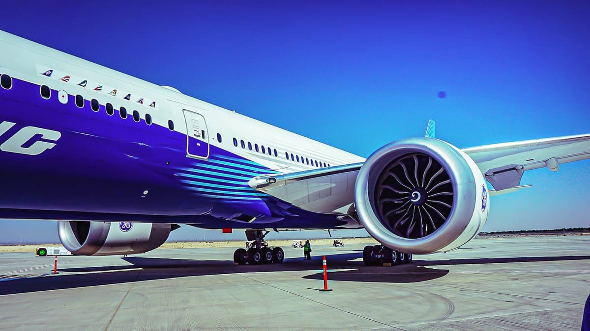 How The World's Largest Jet Engine's 2,400°F Combustor Fix Decides The Boeing 777X's Fate
