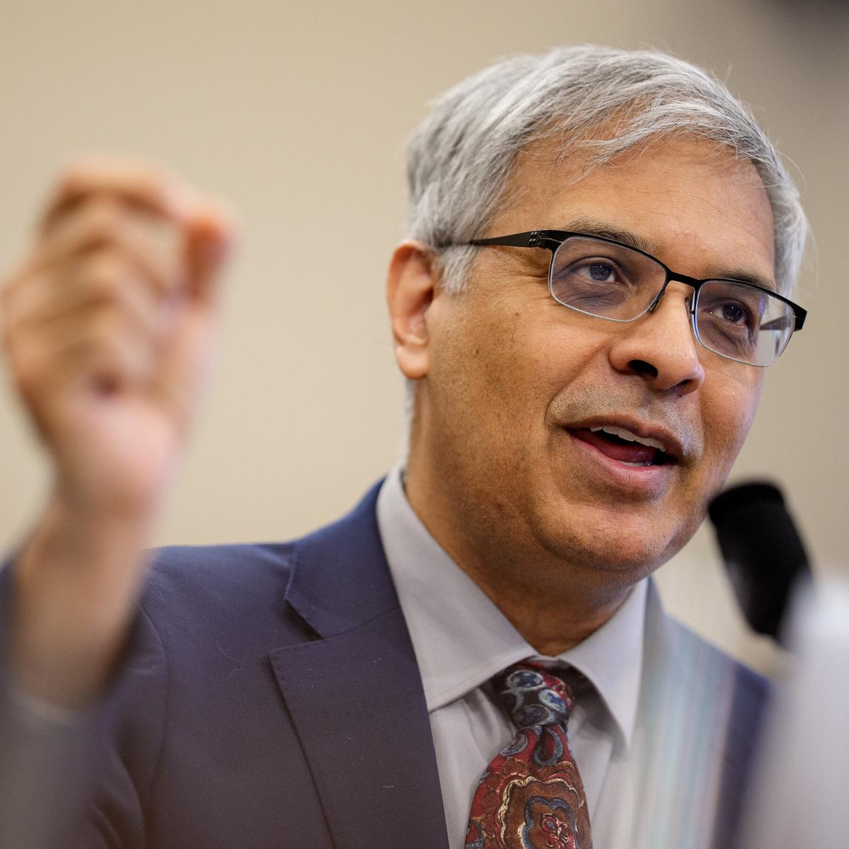 Top C.D.C. Official Delays Report on Covid Shot’s Effectiveness