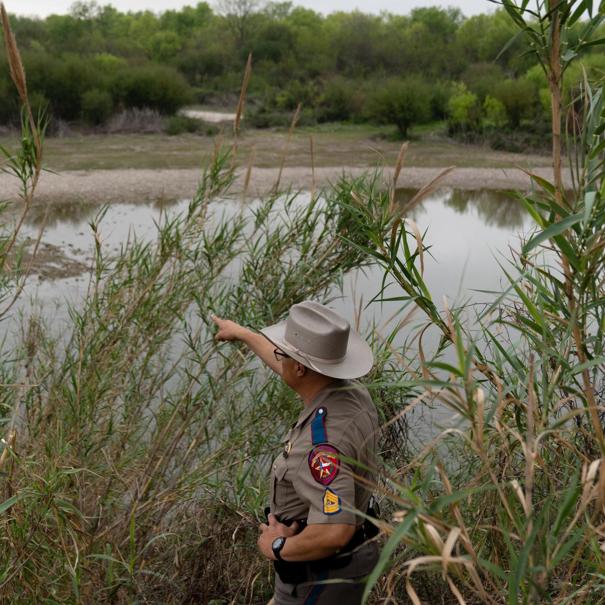 Texas Can Arrest and Deport People Who Illegally Cross at Mexico Border, Court Says