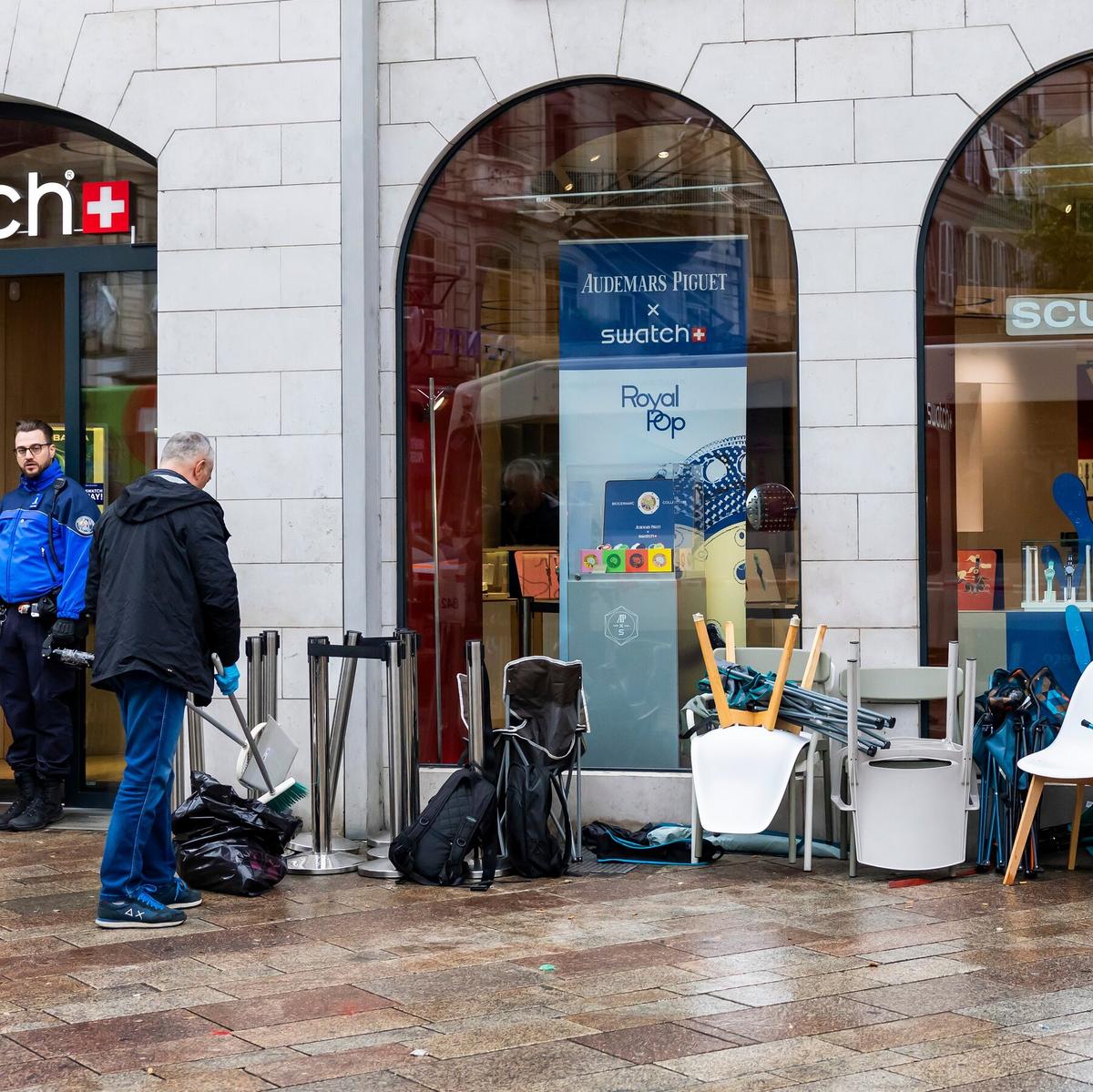 Shoppers’ Frenzy for ‘Royal Pop’ Pocket Watches Forces Swatch to Shut Stores