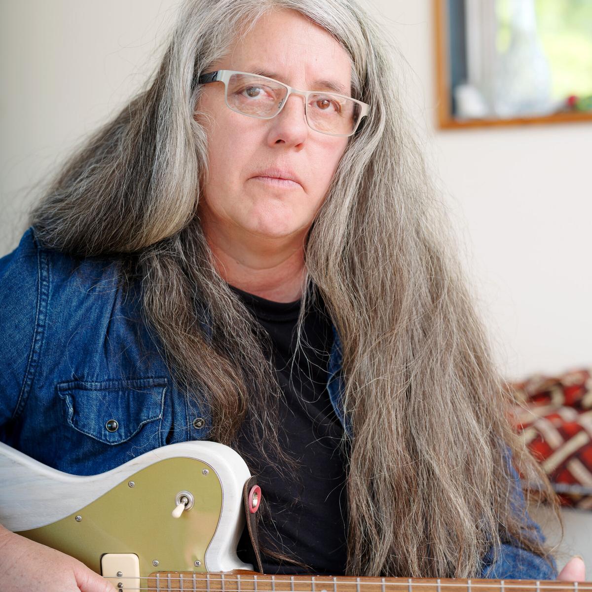 Marisa Anderson’s (Tunefully) Un-American Activities