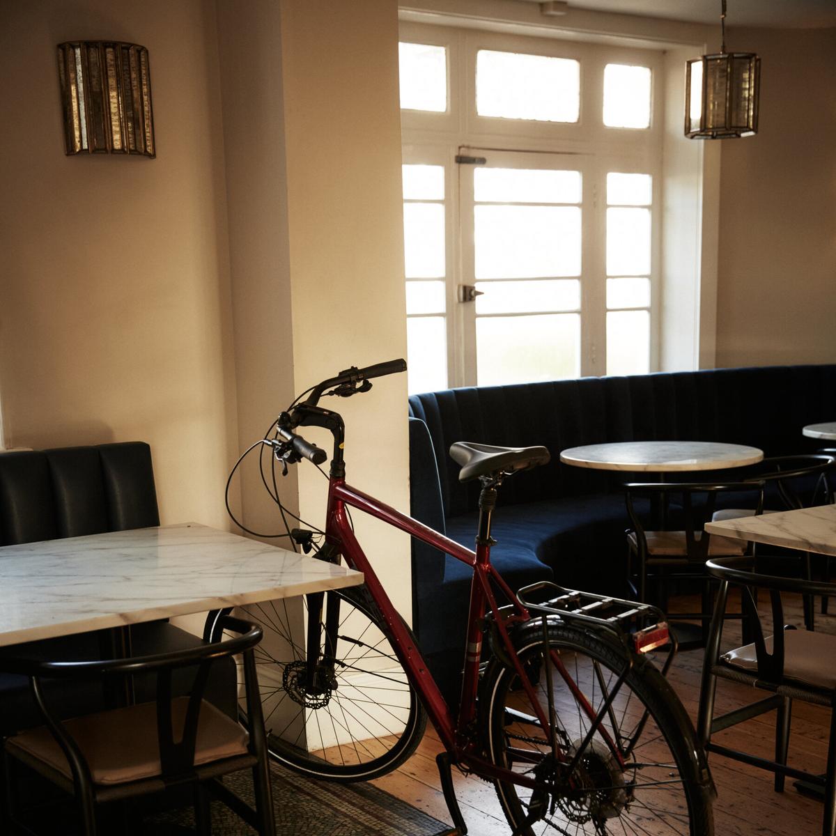 As Rents Soar, Londoners Turn to Vacant Pubs, Offices and Police Stations