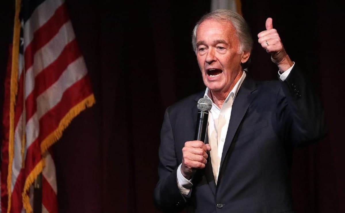 Senators Propose Update to Communications Accessibility Law