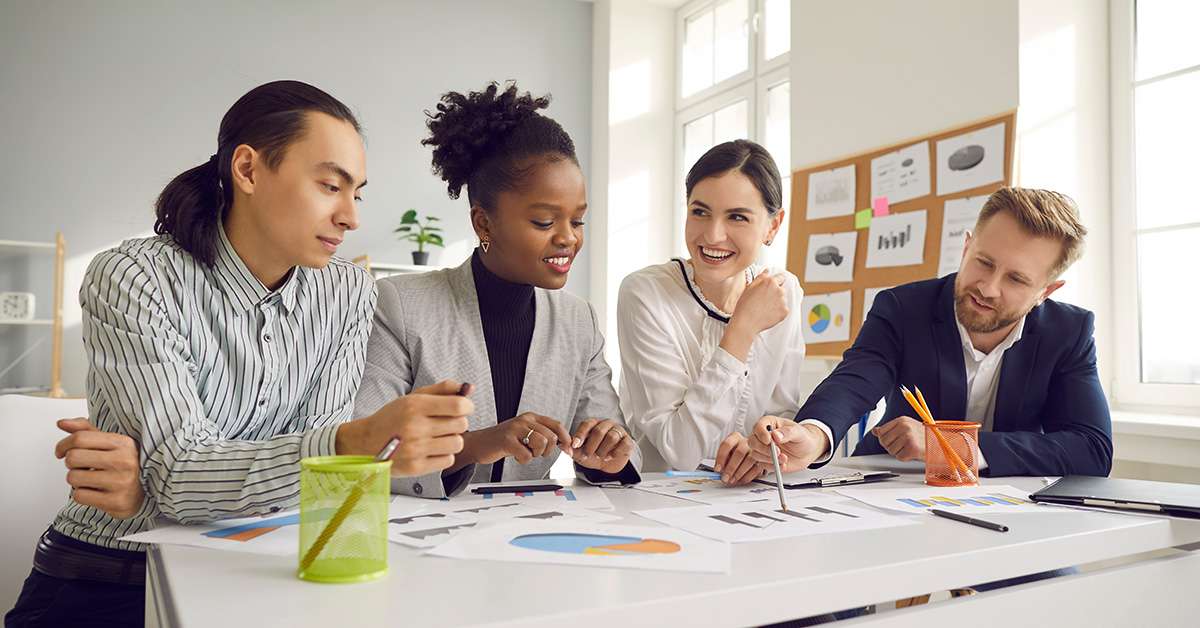 In-House Vs. Outsourced Sales Teams: A Decision Framework for UK Enterprises