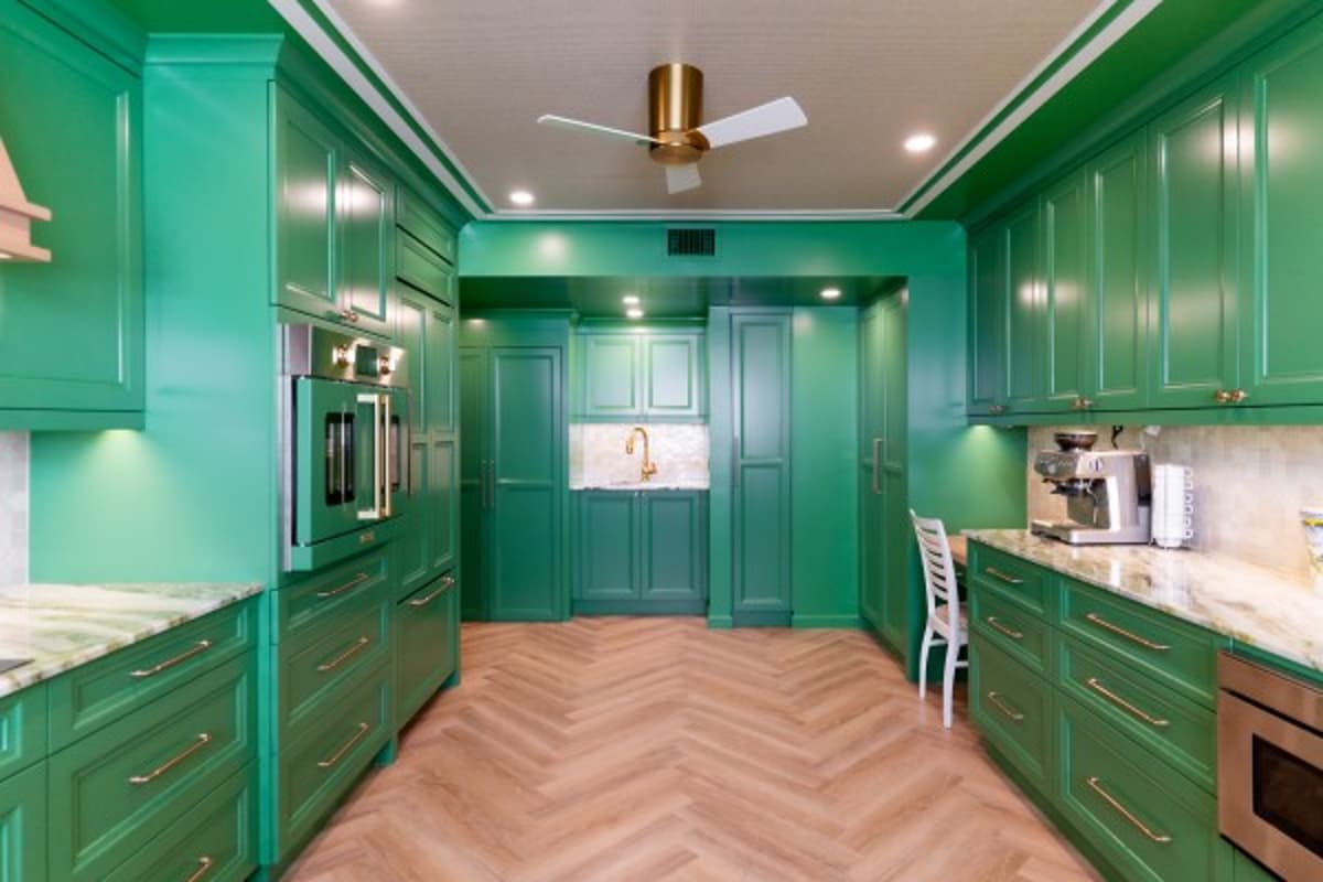 Abbie Joan Introduces Color Drenching Design Approach for Personalized Kitchen Remodels