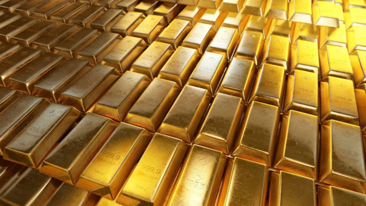 Gold (XAU/USD) Selloff Deepens: Technical Breakdown and Rising Oil Prices...