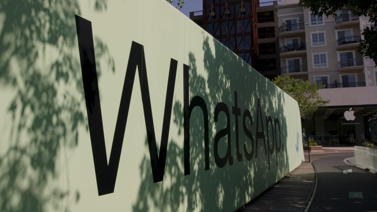 Brazil Orders Meta to Suspend Policy Banning Third-Party AI Chatbots From WhatsApp