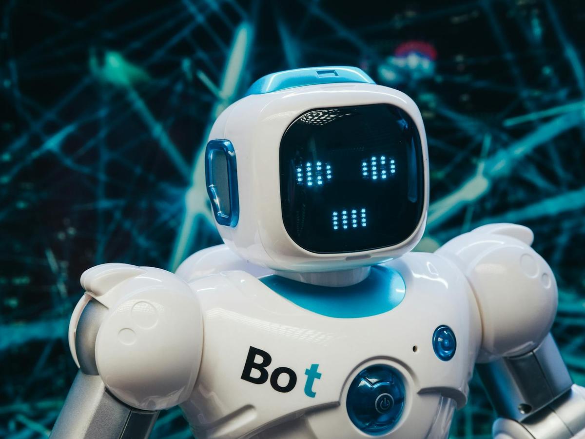 A Chatbot Masters?